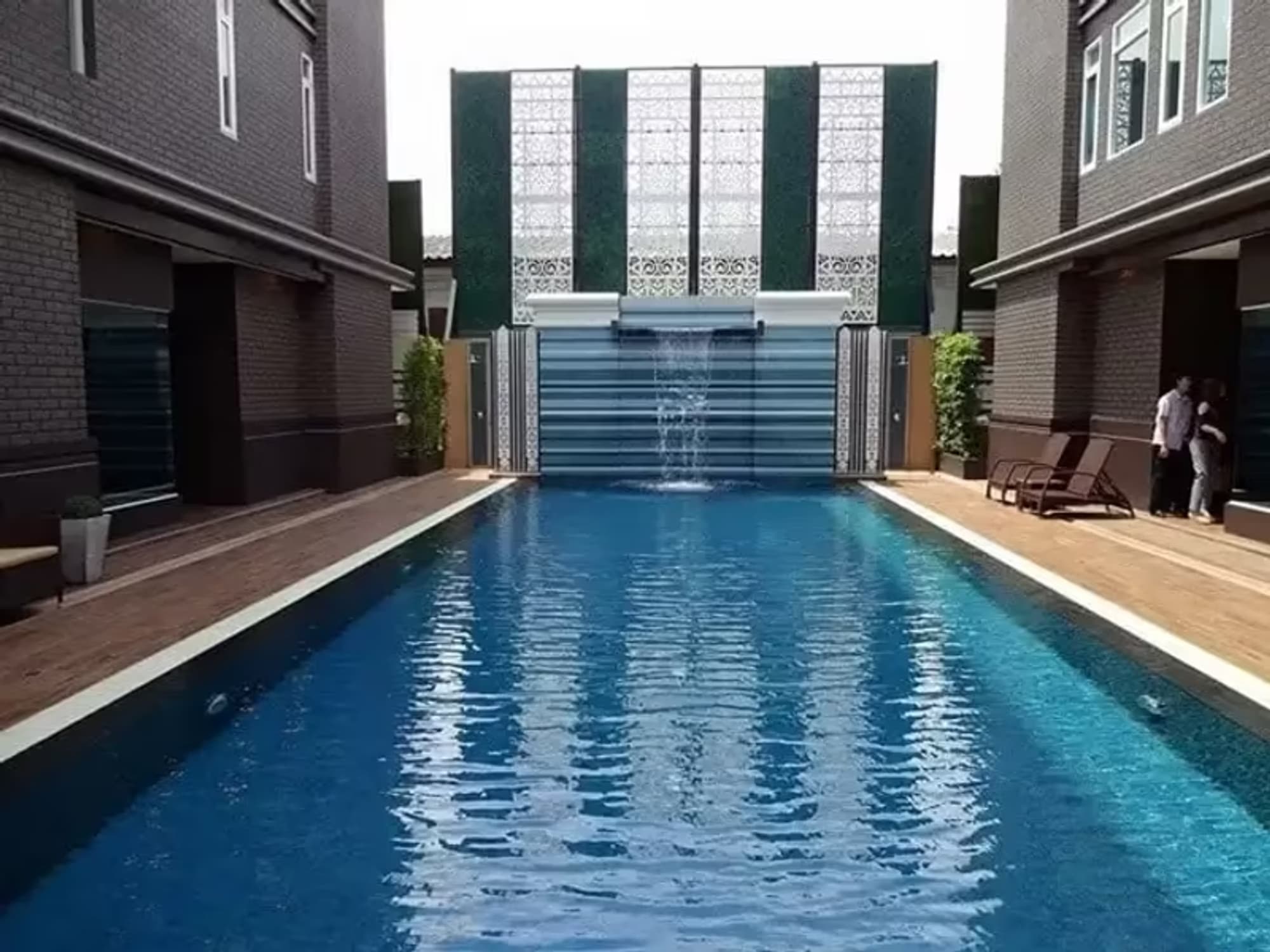 1 Bedroom Condo - Image 3