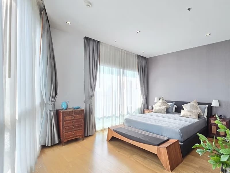 3 Bed Condo for Sale in Khlong Toei