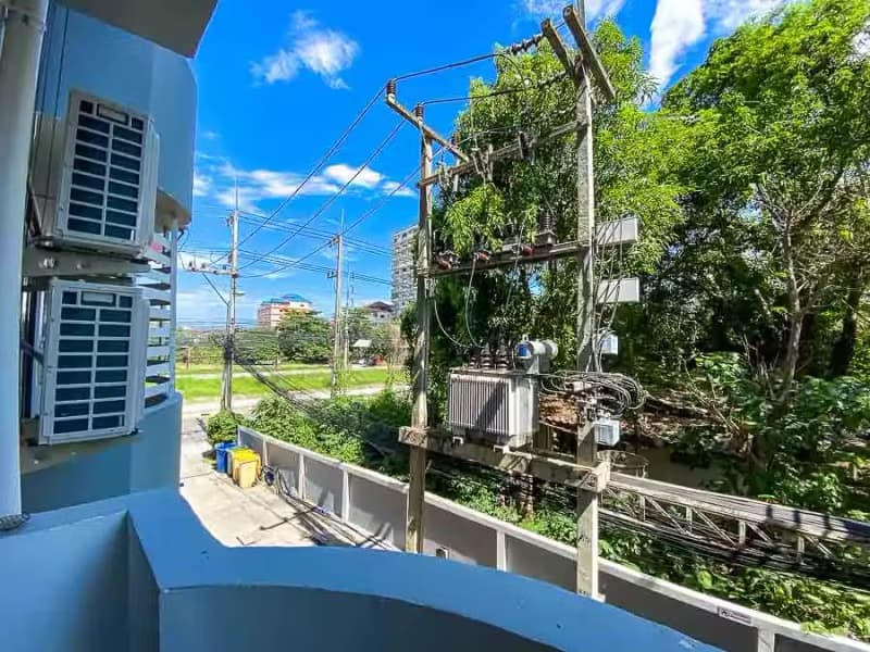 1 Bedroom Condo