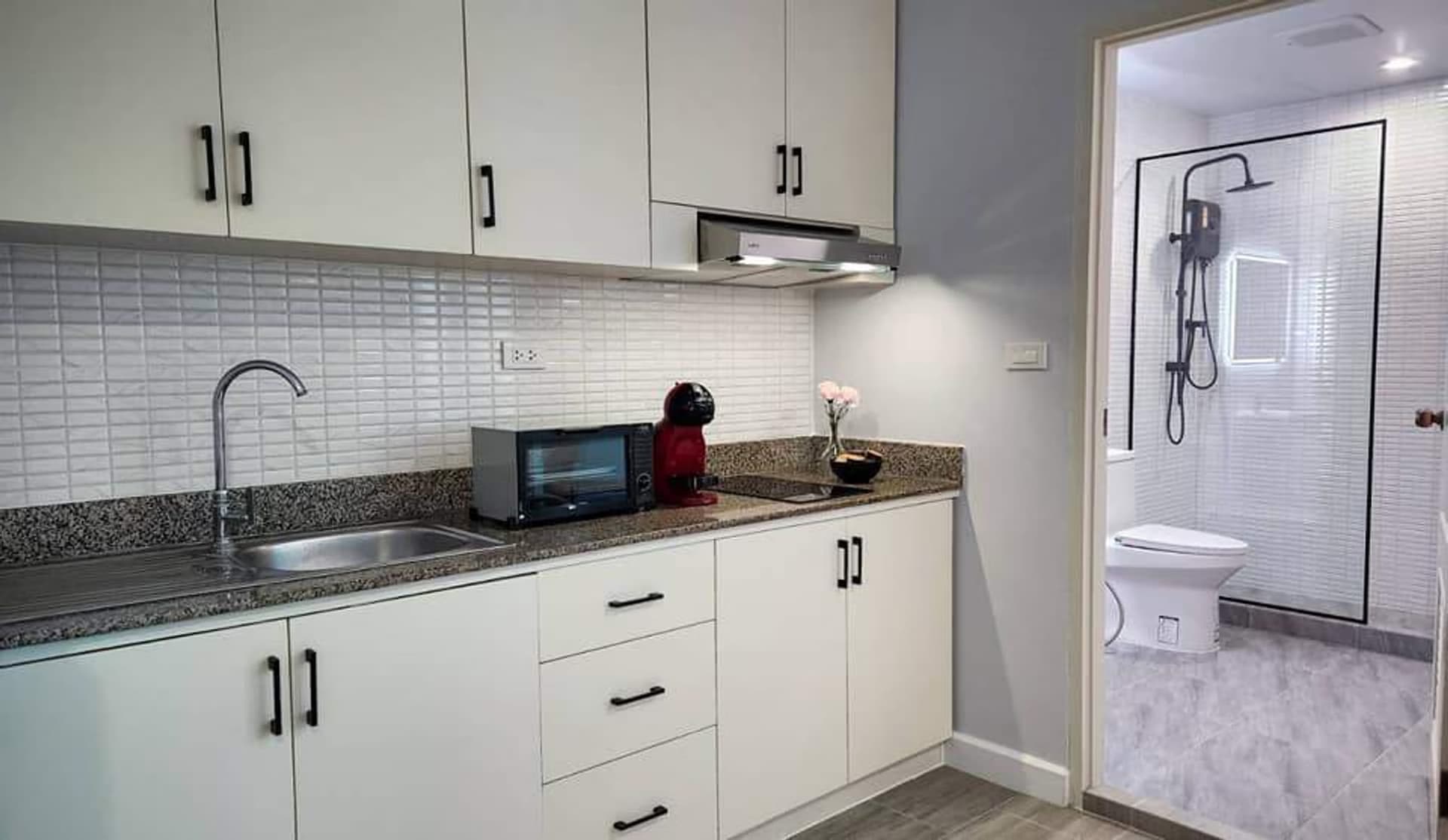 1 Bed Condo for Rent in Sathon - Image 7