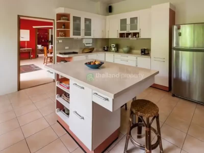 5 Bedroom House