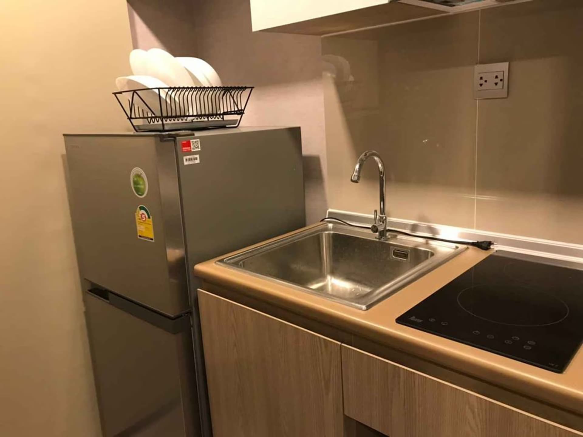 2 Bed Condo for Rent and Sale in Huai Khwang - Image 3