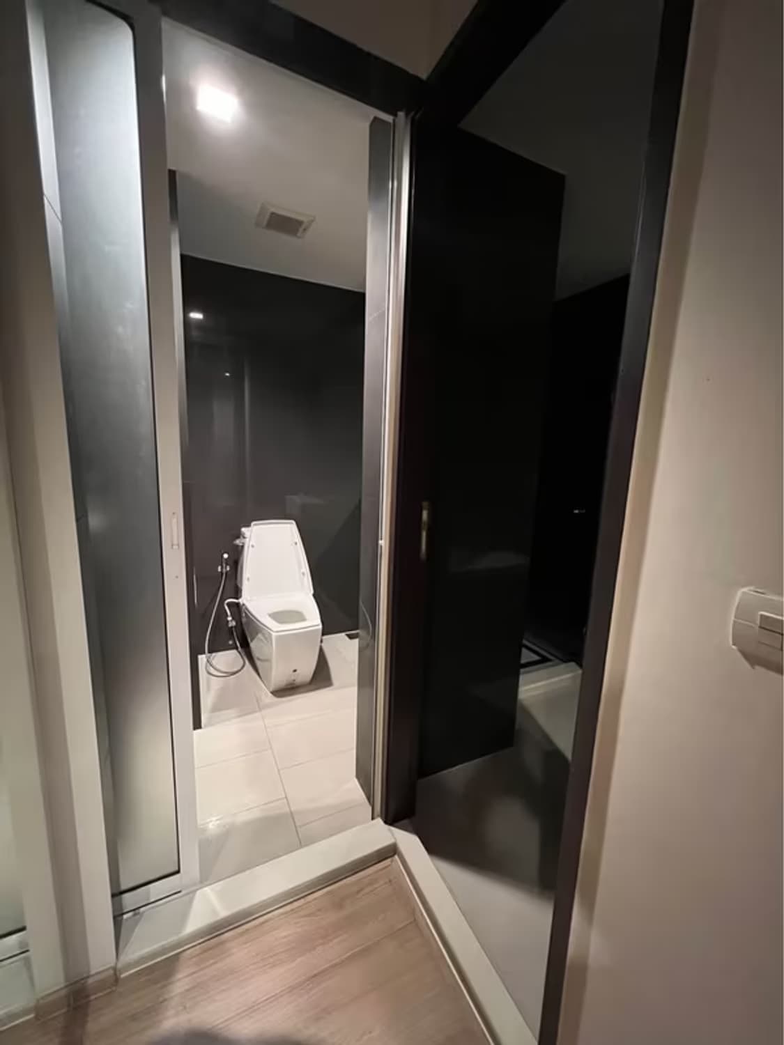  - Image 4