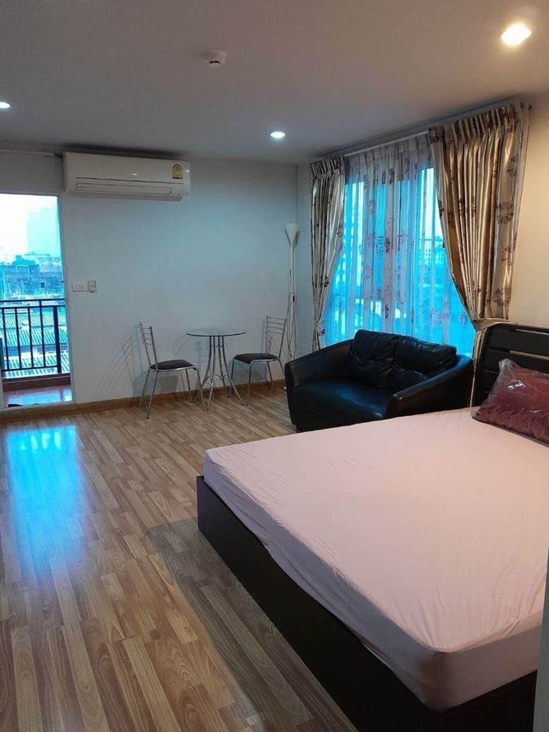 Regent Home 19 Sukhumvit 93 - Image 2