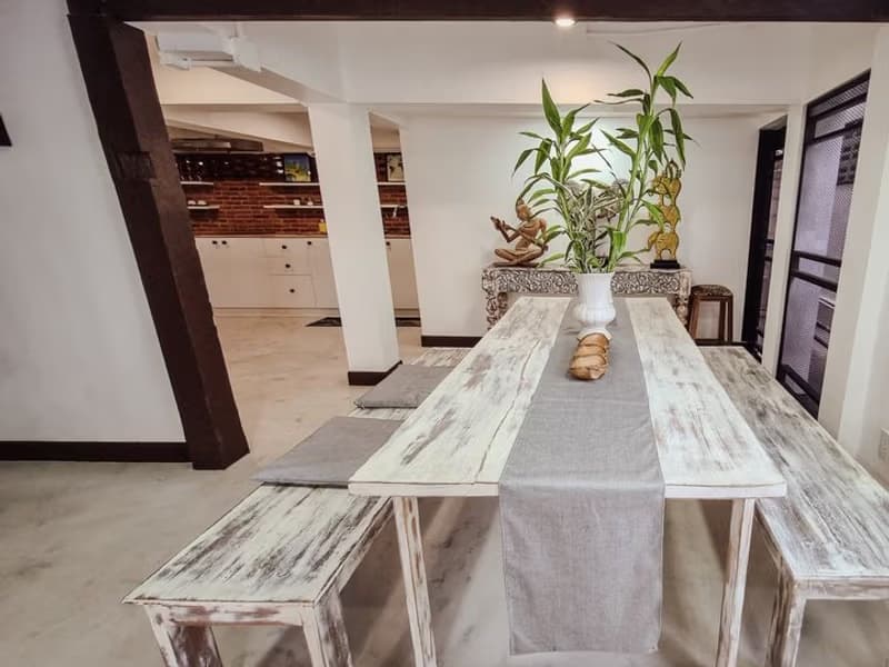 6 Bed House for Rent and Sale in Mueang Chiang Mai