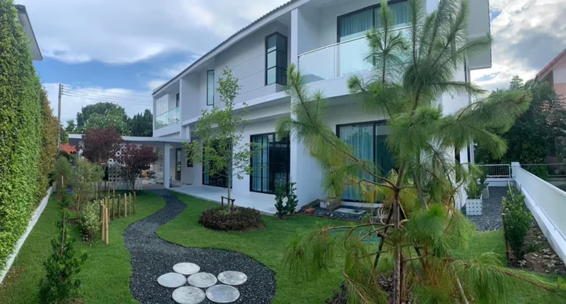 3 Bedroom House - Image 19