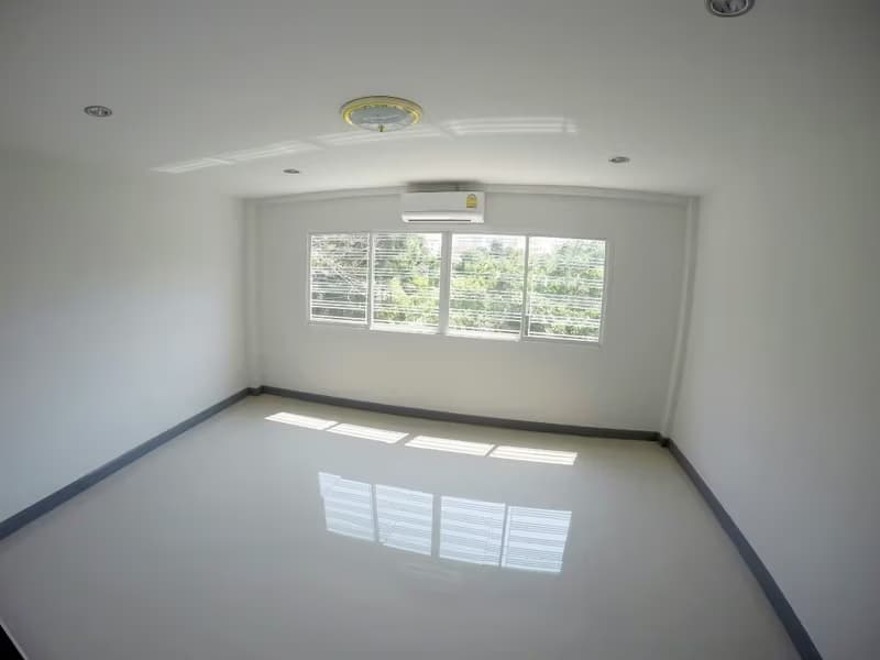 4 Bed Townhouse for Rent in Khlong Toei