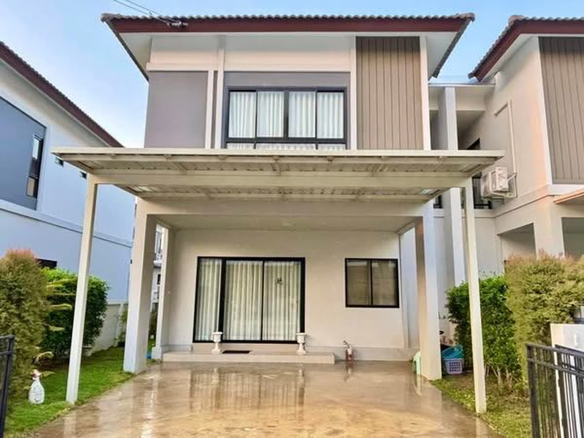 4 Bed House for Rent in Saraphi - Image 1