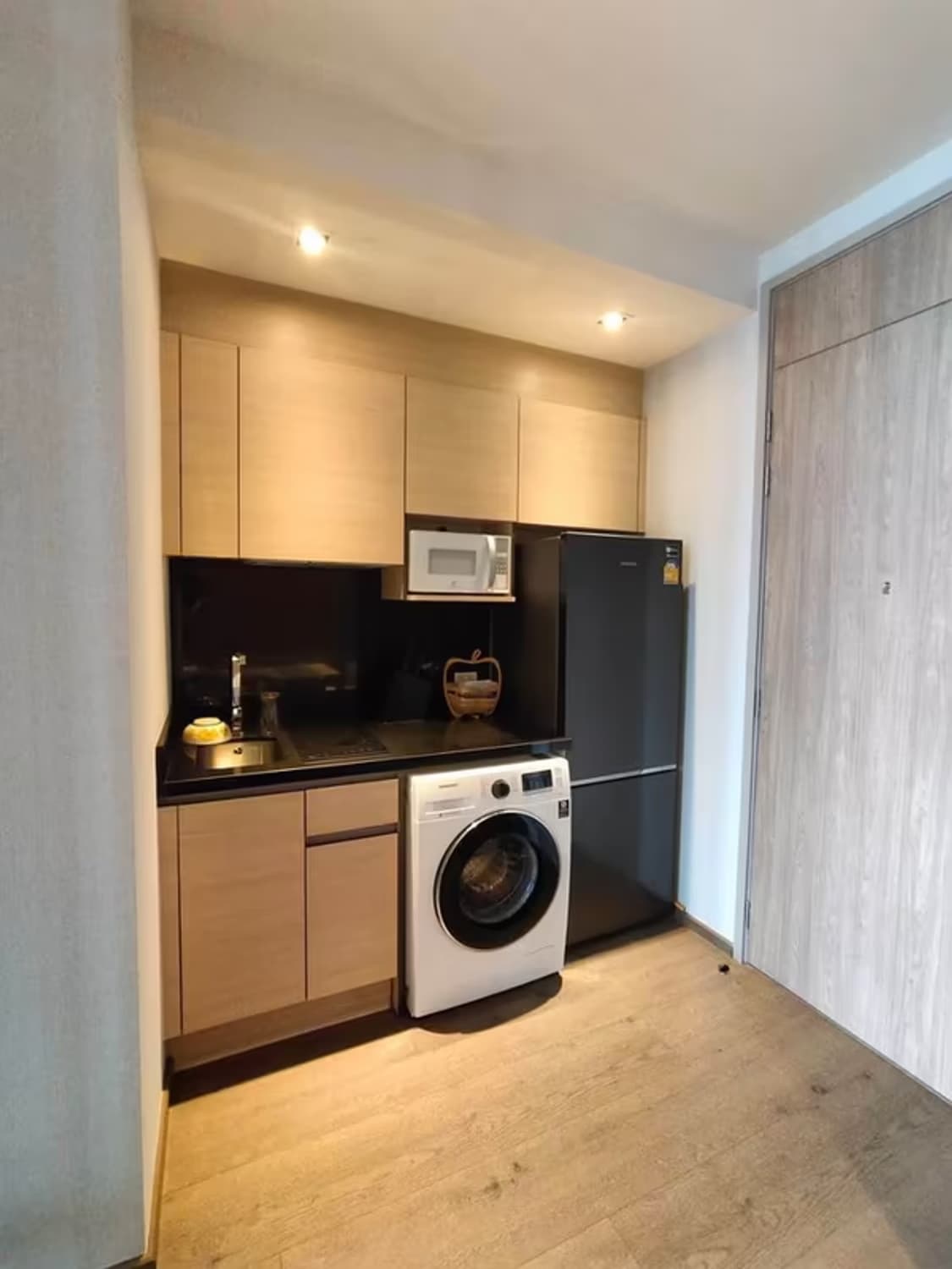 1 Bedroom Condo - Image 6