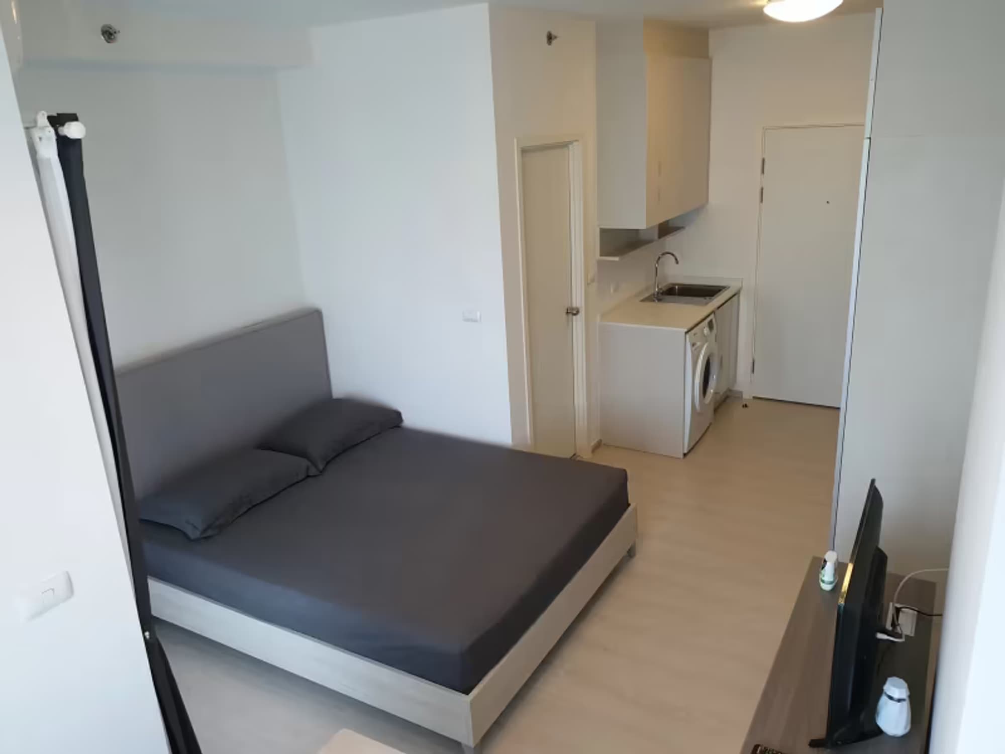 Studio for Rent in Huai Khwang - Image 8