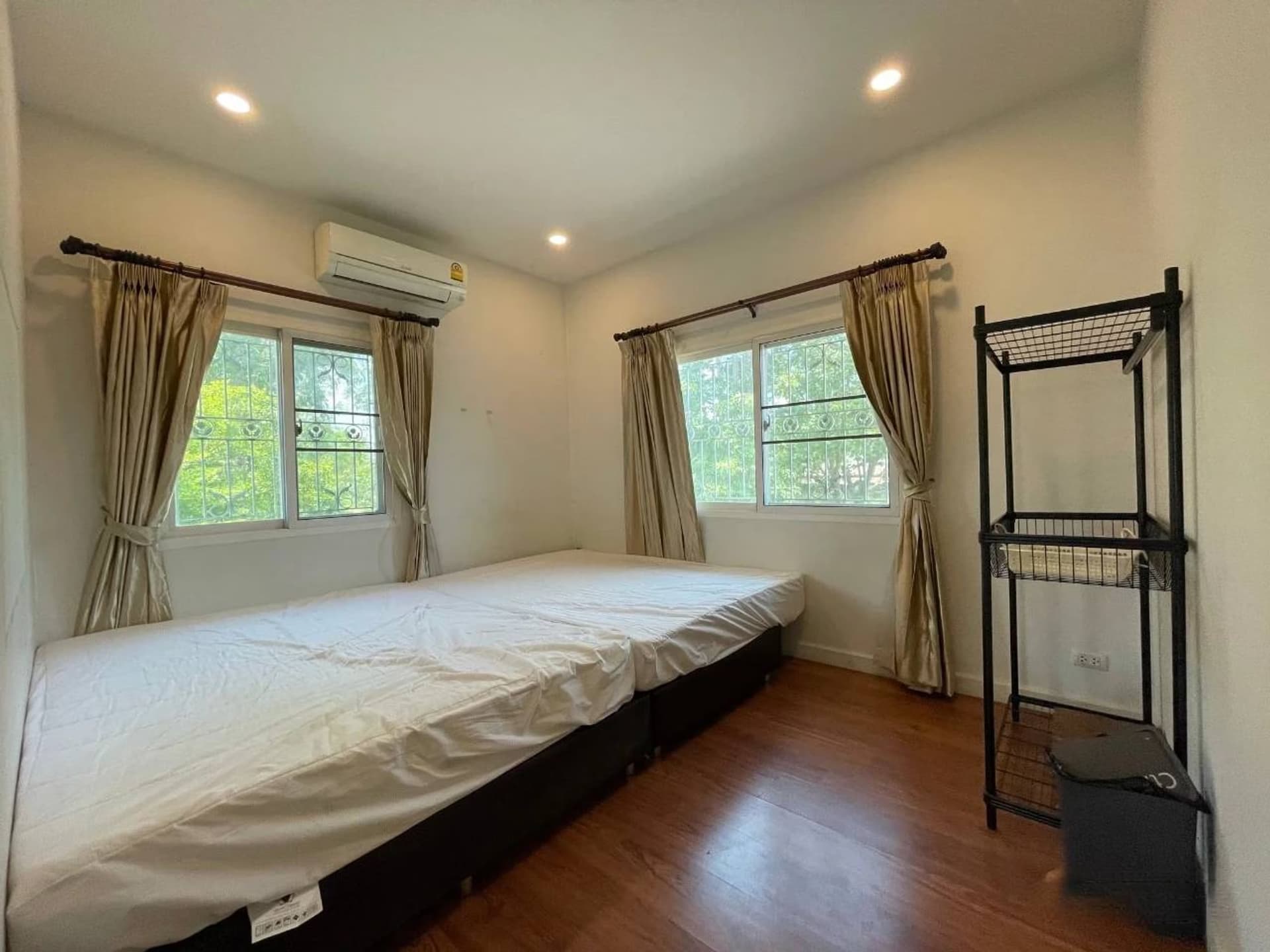 4 Bed House for Sale in Saraphi - Image 9