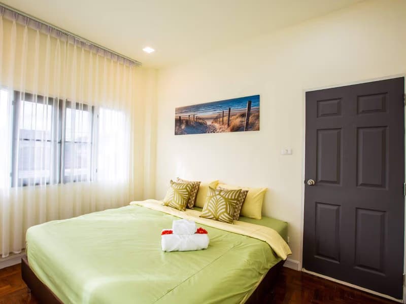 6 Bed House for Rent in Mueang Chiang Mai