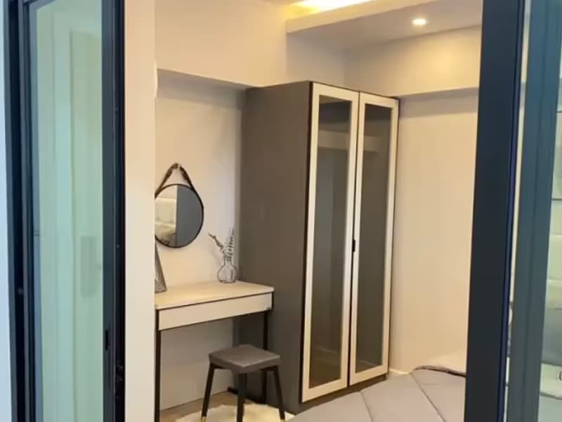 1 Bedroom Condo