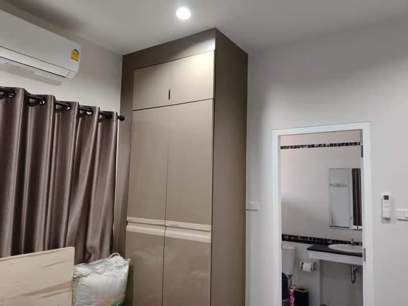 4 Bed House for Rent in San Kamphaeng