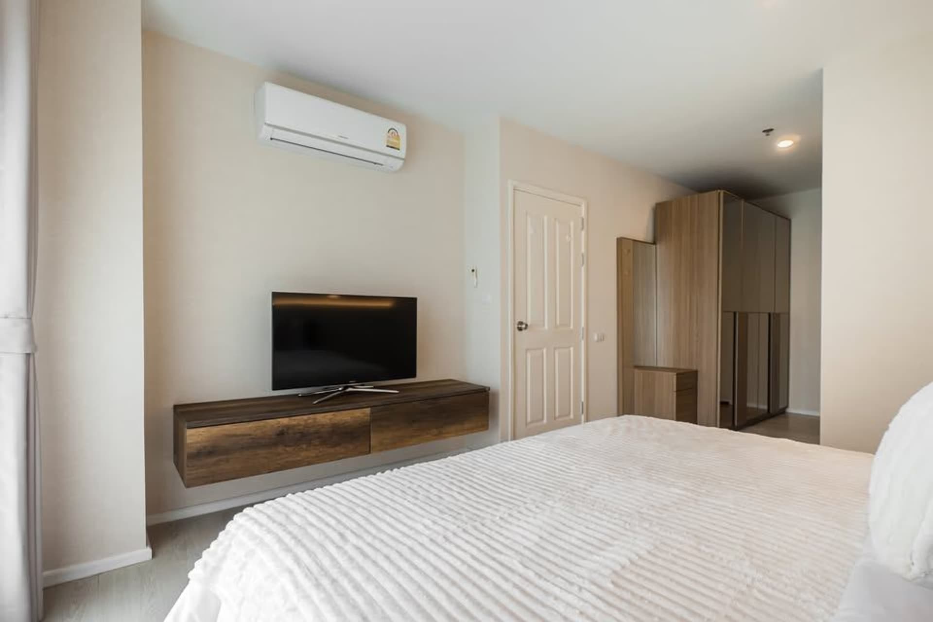 2 ห้องนอน คอนโด สำหรับ จำหน่าย ใน Huai Khwang - Image 9