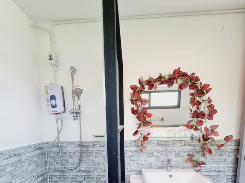 4 Bed House for Rent and Sale in Hang Dong