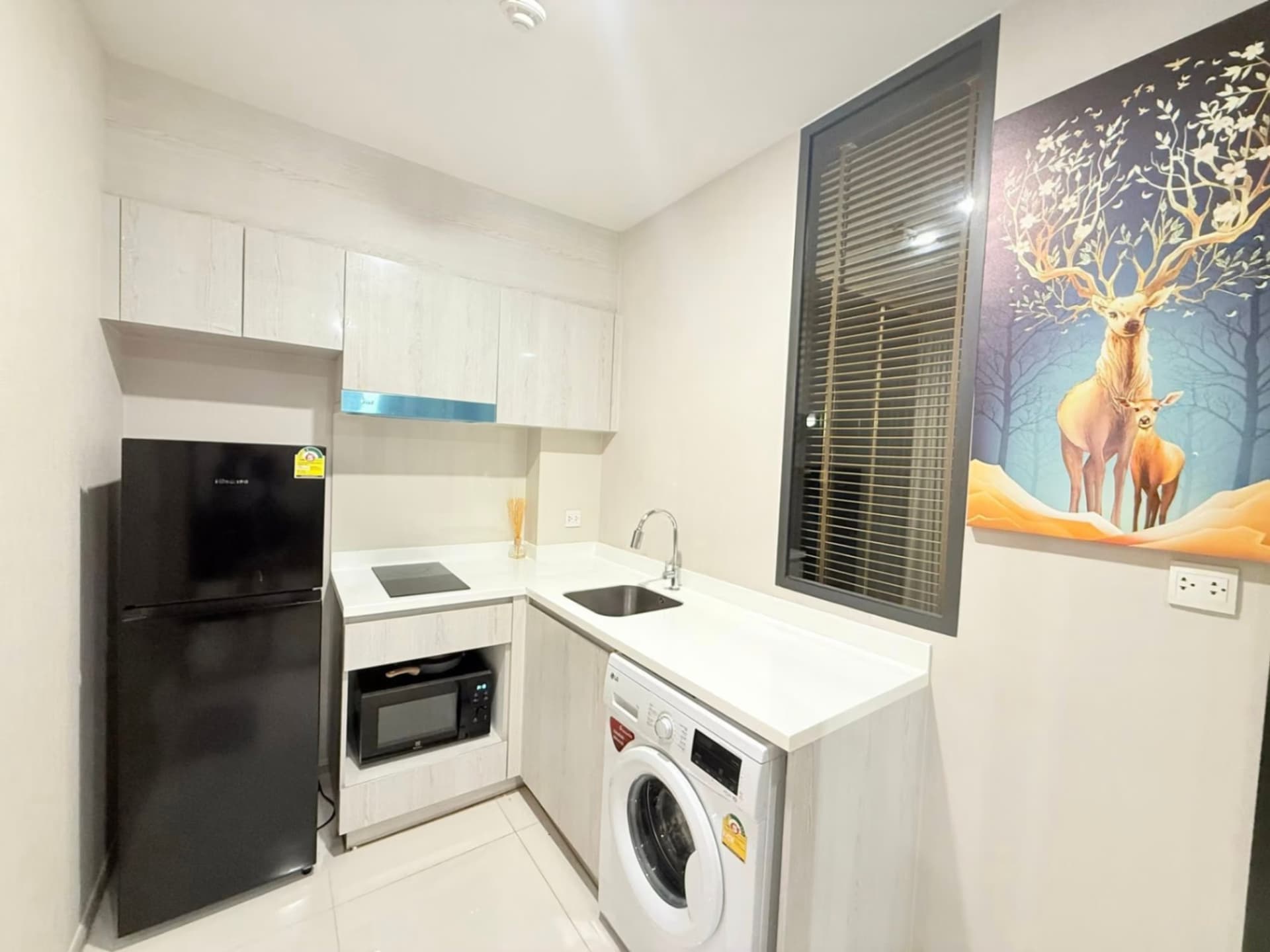 1 Bed Condo for Rent in Pathum Wan - Image 8