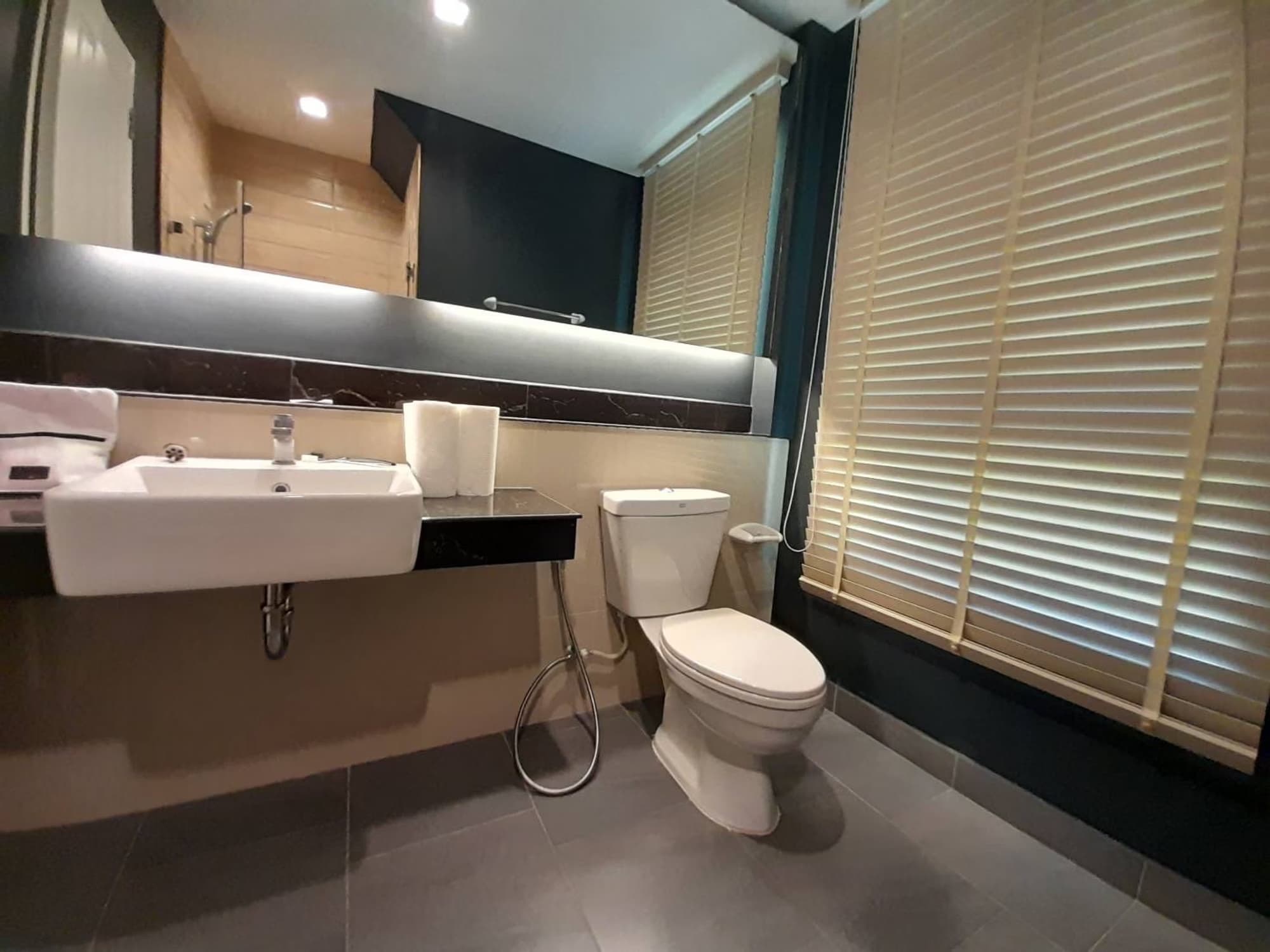 7 Bed House for Rent and Sale in Mueang Chiang Mai - Image 10