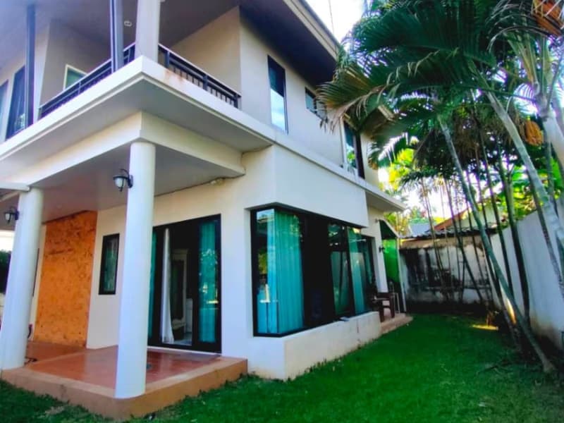 4 Bed House for Rent in Hang Dong District