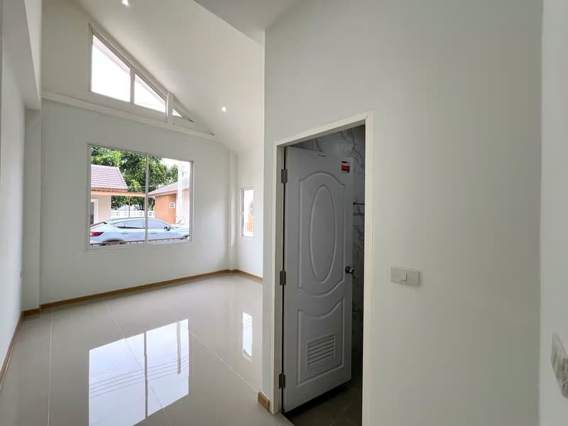 3 Bed House for Sale in Saraphi