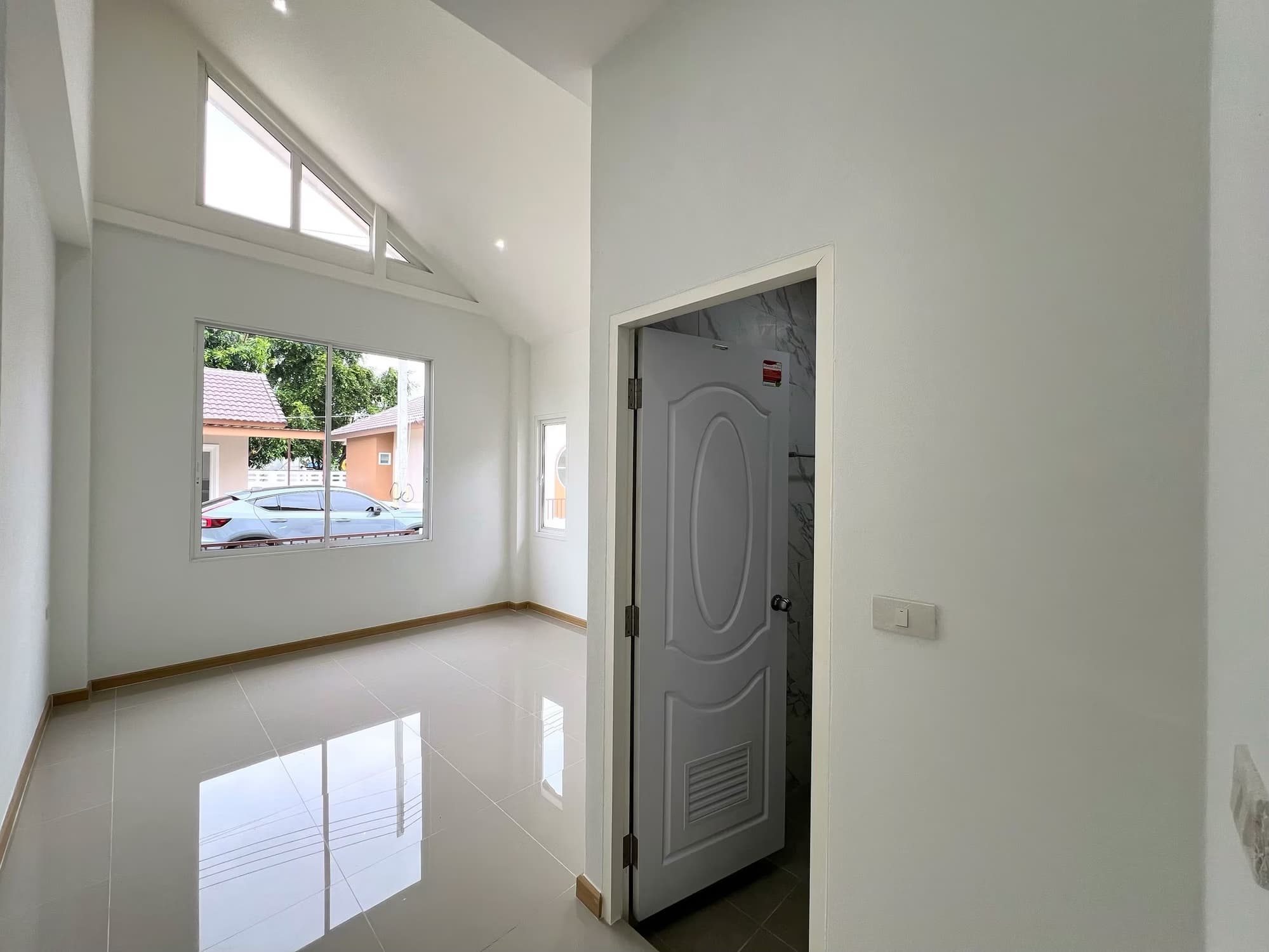3 Bed House for Sale in Saraphi - Image 8