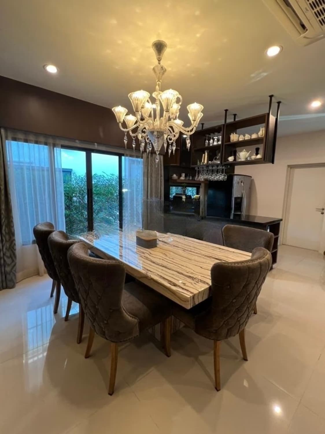 4 Bed House for Rent in Prawet - Image 3