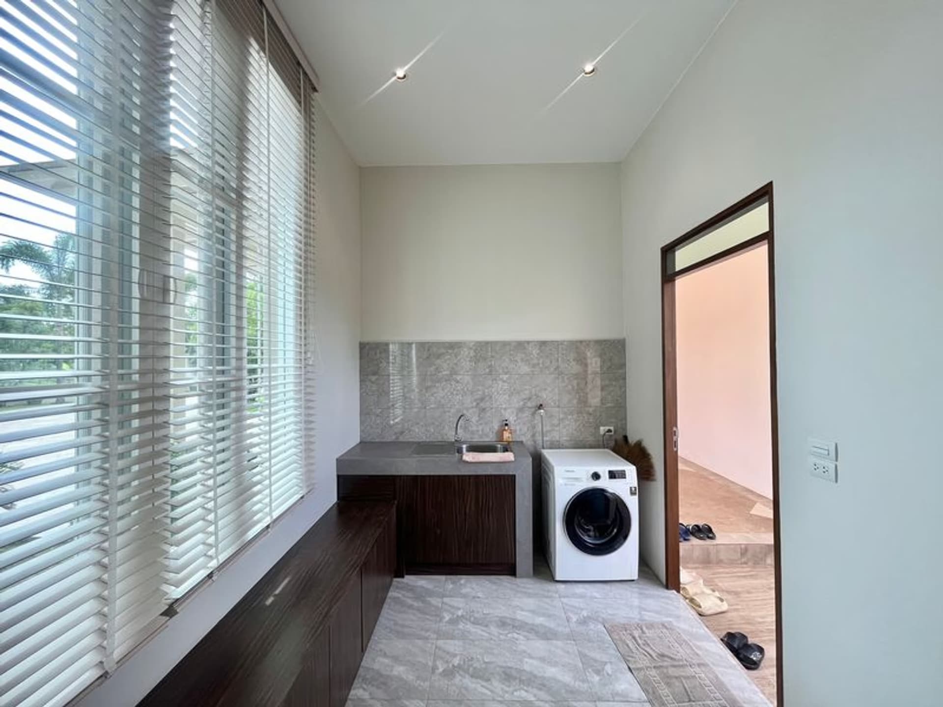 Luxury Pool Villa Next To Lake in Summit Green Valley - Image 14