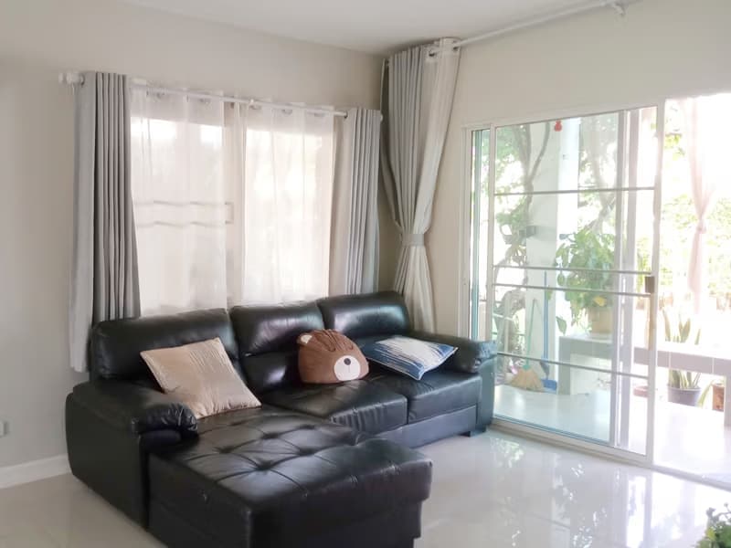 5 Bed House for Sale in Saraphi