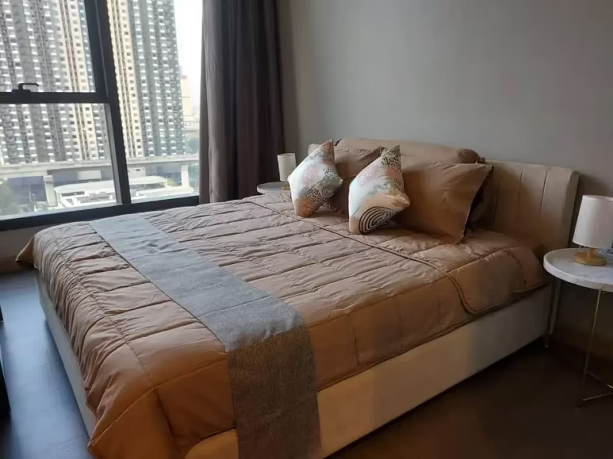 1 Bedroom Condo - Image 1