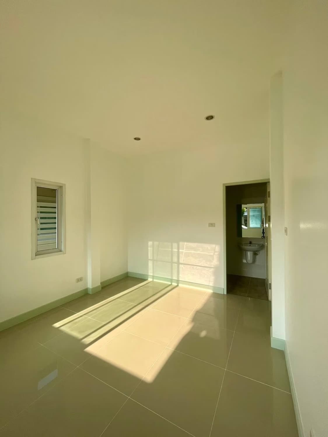 3 Bed House for Sale in San Sai District - Image 5
