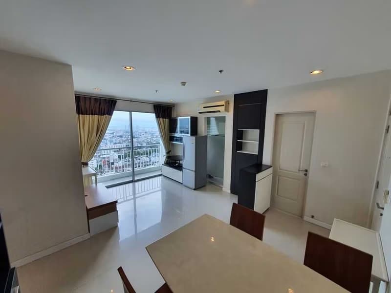 2 Bed Condo for Rent in Khlong San