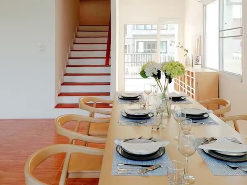 MINIMAL NORDIC-STYLE HOUSE