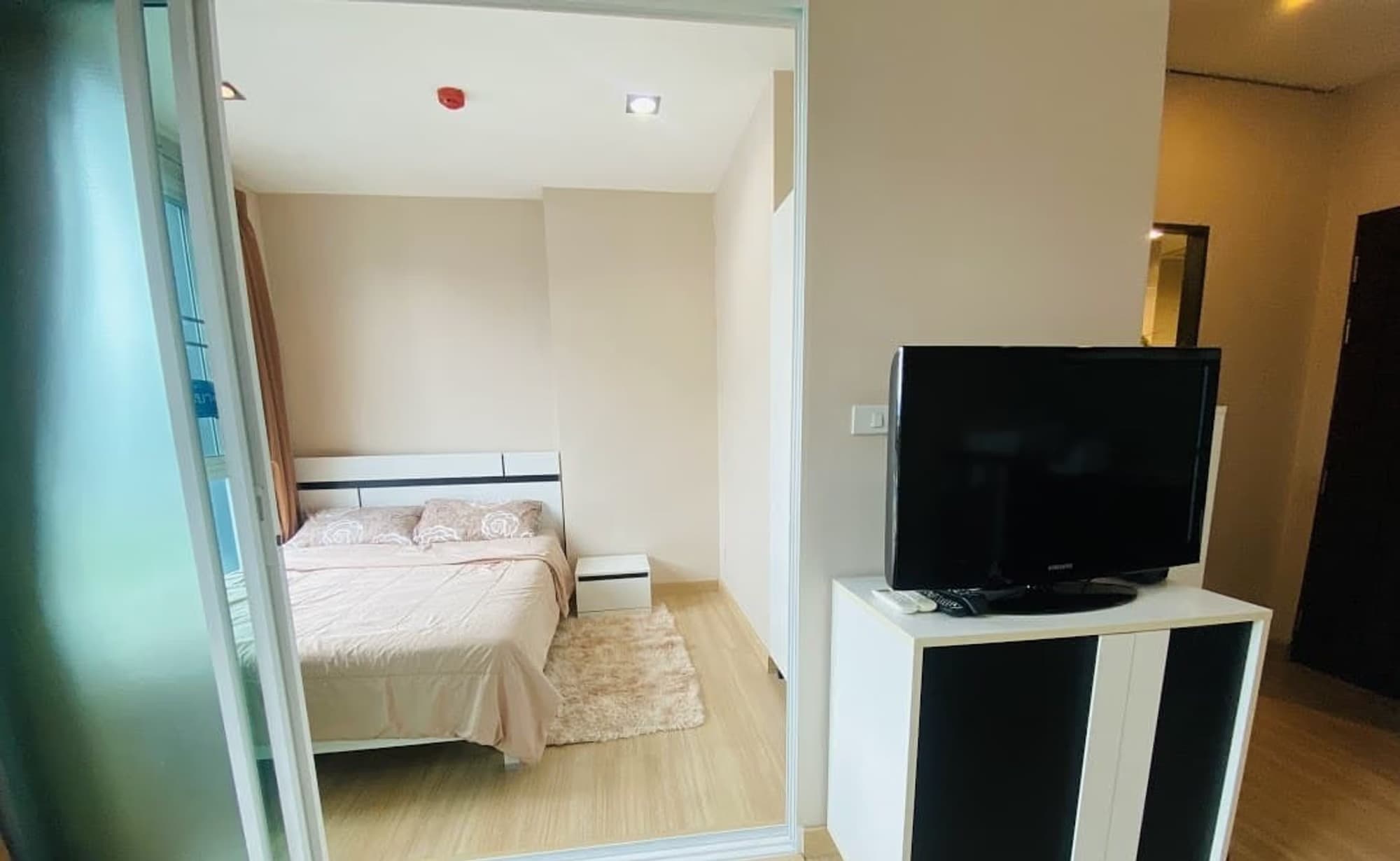 Studio for Rent in Nong Pa Khrang, Mueang Chiang Mai - Image 8