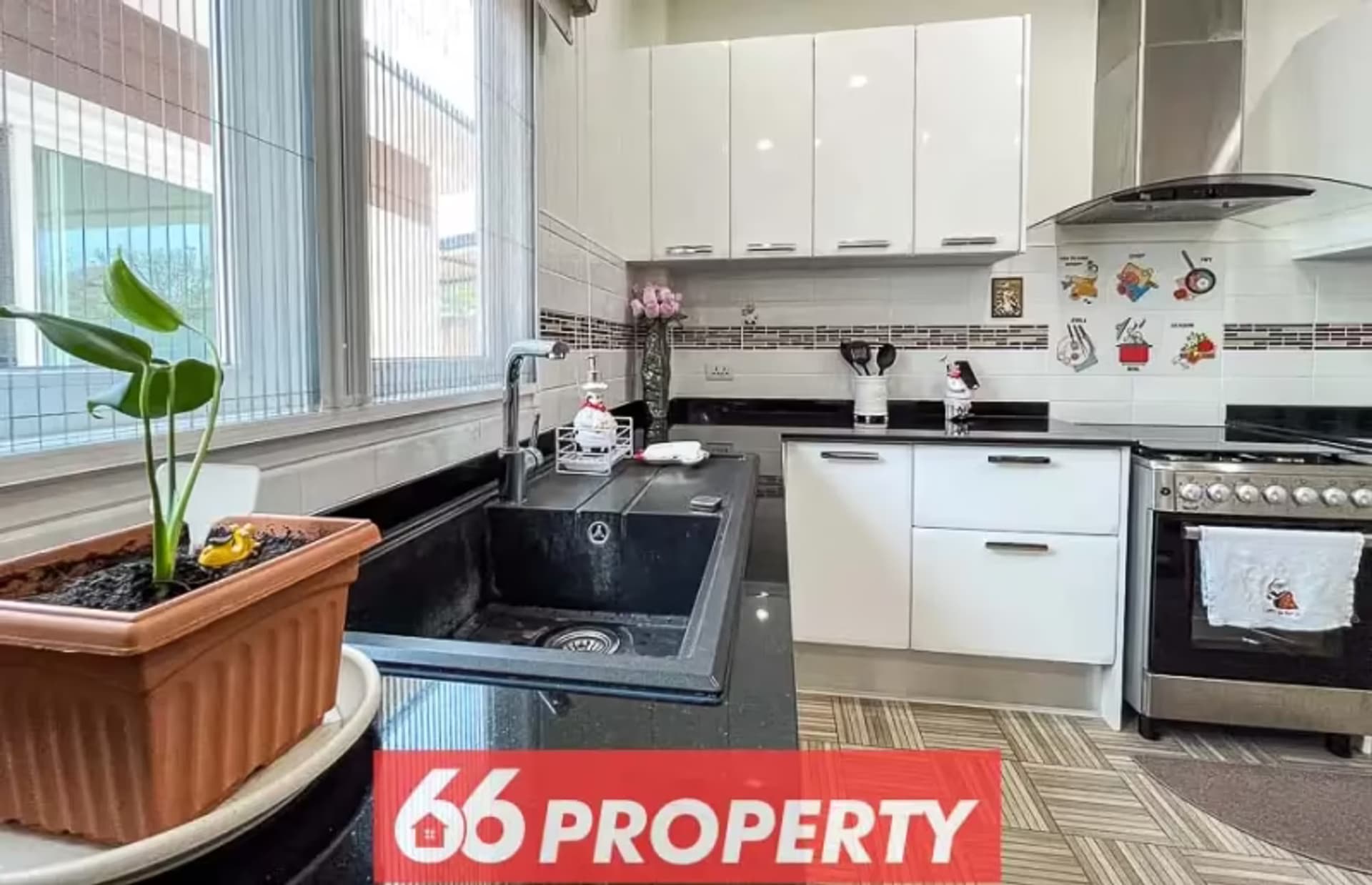 2 Bedroom House - Image 12