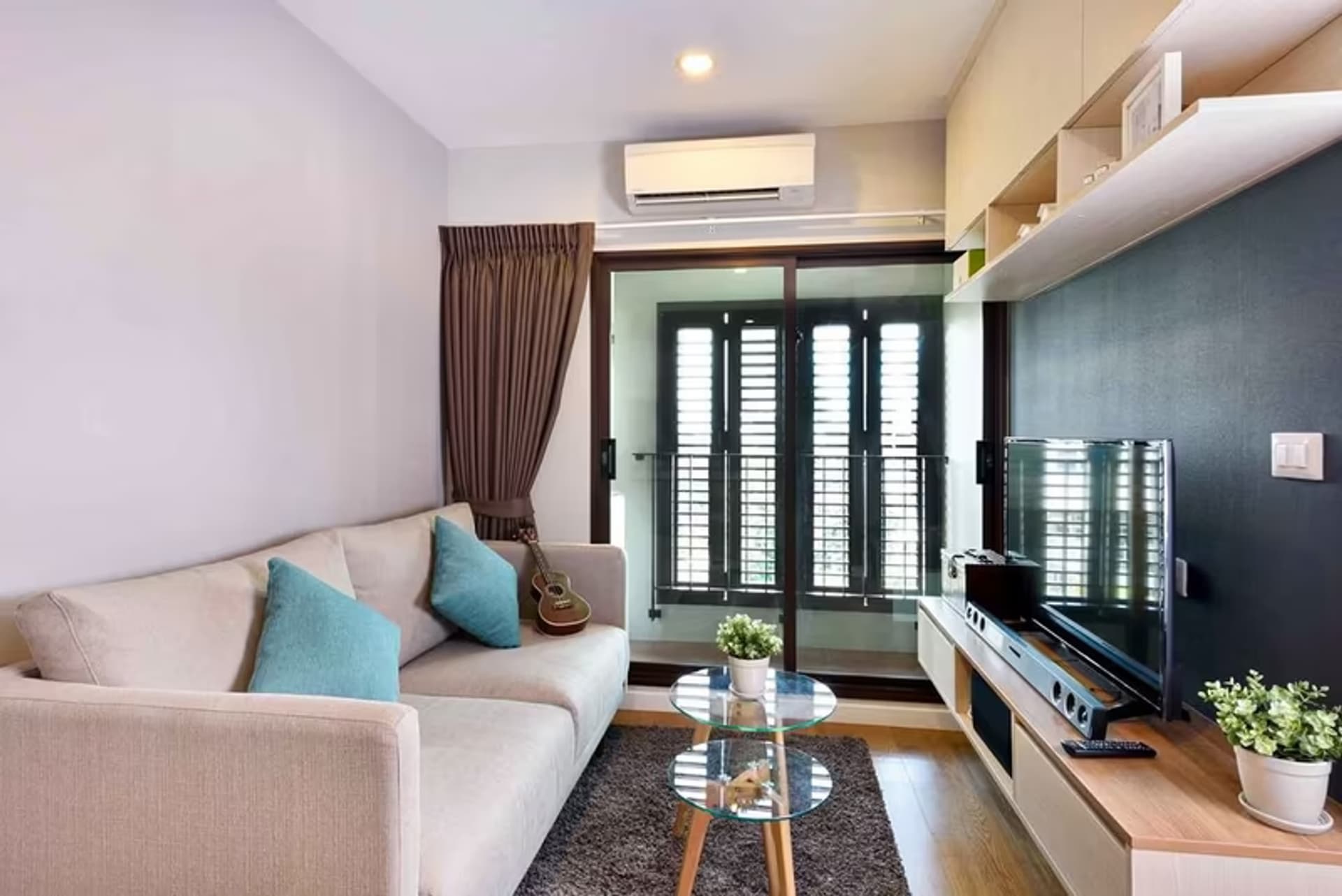 Condolette Dwell Sukhumvit 26 - Image 1