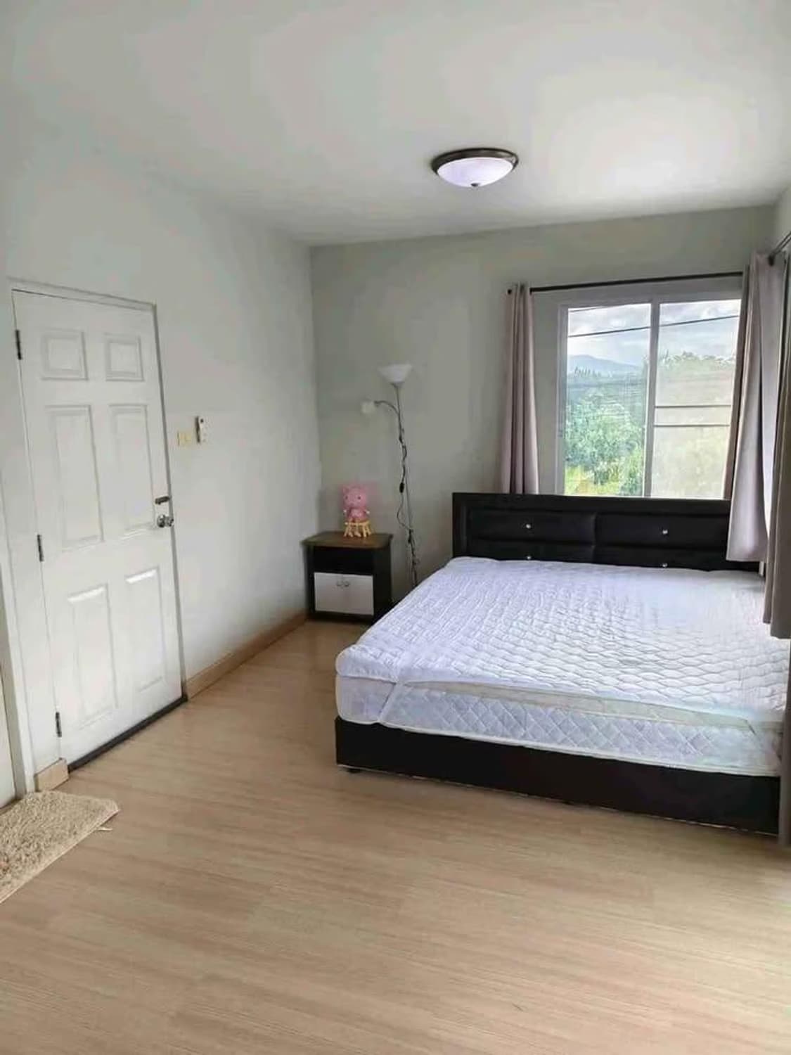 3 ห้องนอน ทาวน์เฮ้าส์ สำหรับ จำหน่าย ใน Saraphi - Image 9