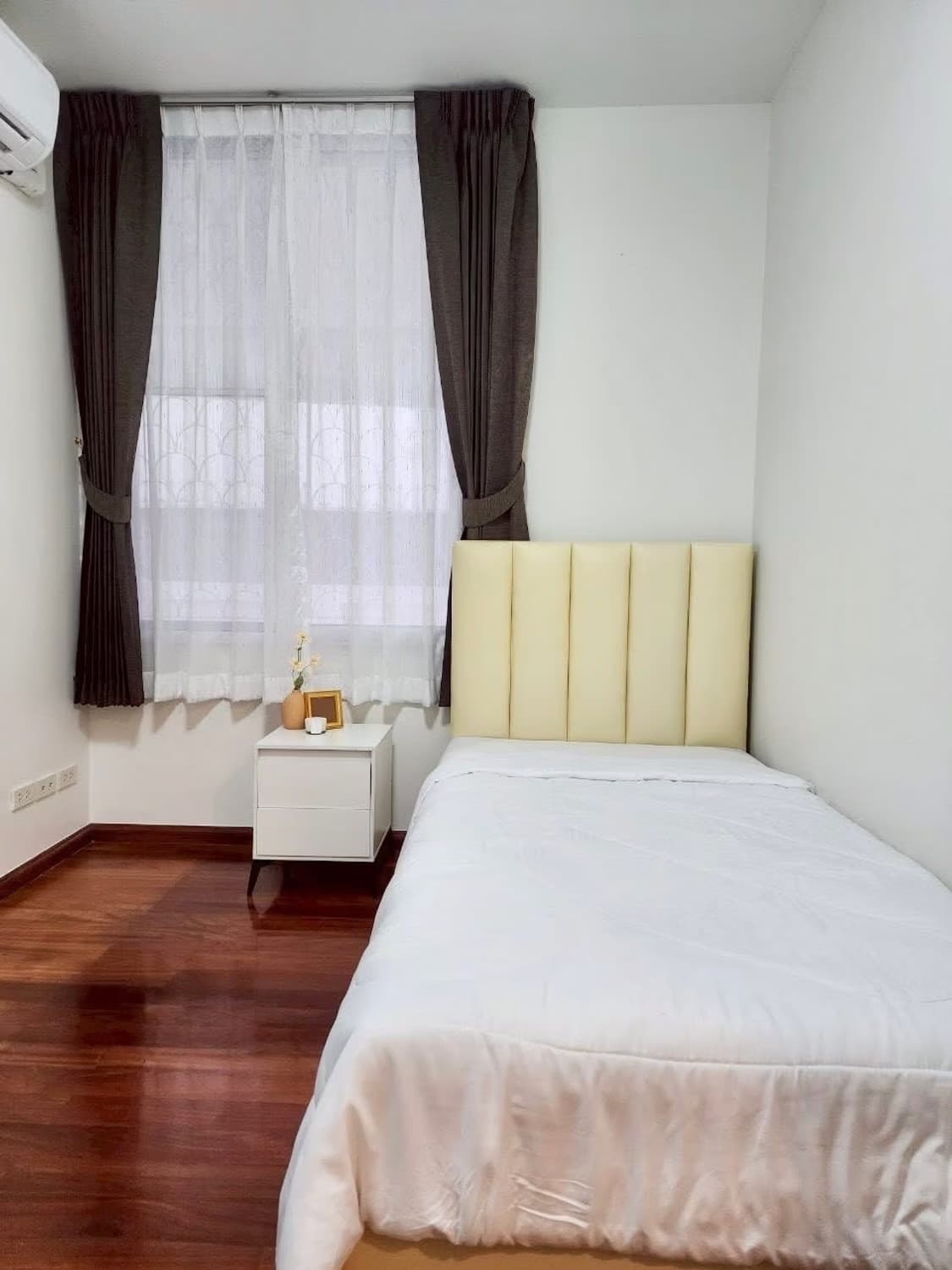 5 Bed House for Rent in Din Daeng - Image 5