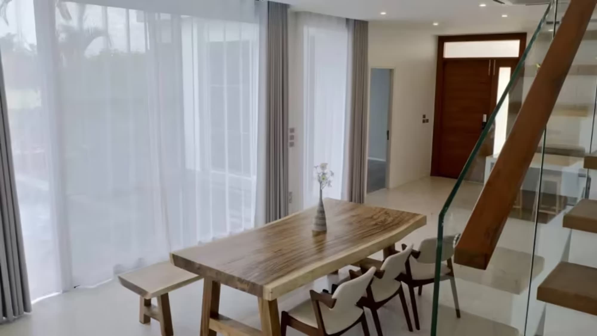 4 Bedroom House - Image 4