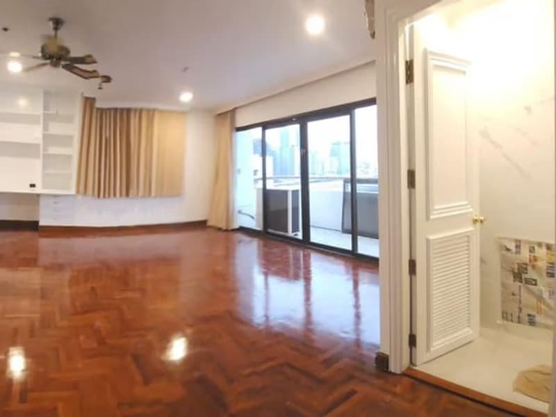 3 Bed Condo for Rent in Watthana