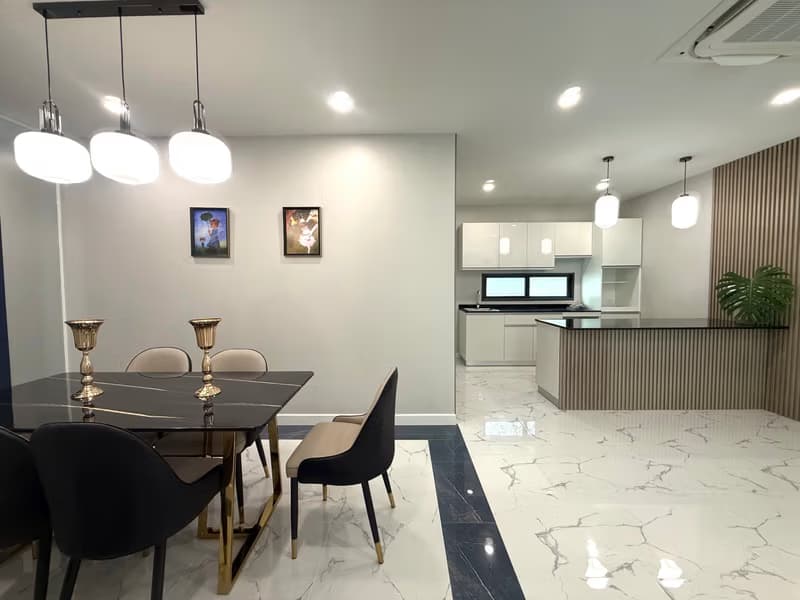 5 Bed House for Sale in Hang Dong District