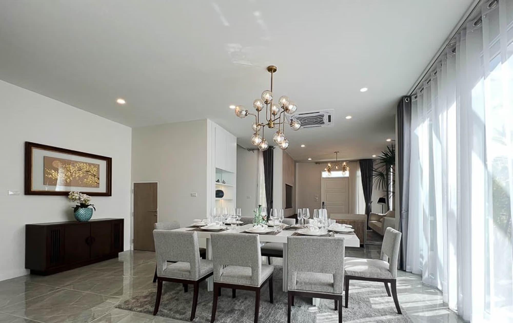 5 Bedroom House - Image 3