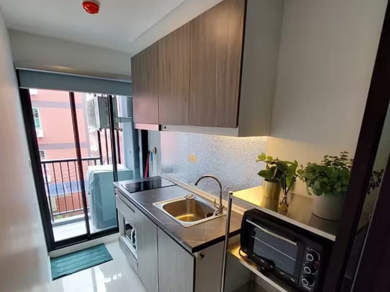 1 Bedroom Condo