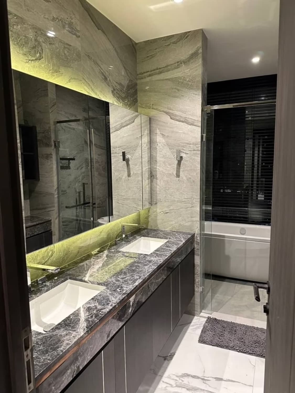 3 Bed Condo for Sale in Watthana - Image 6