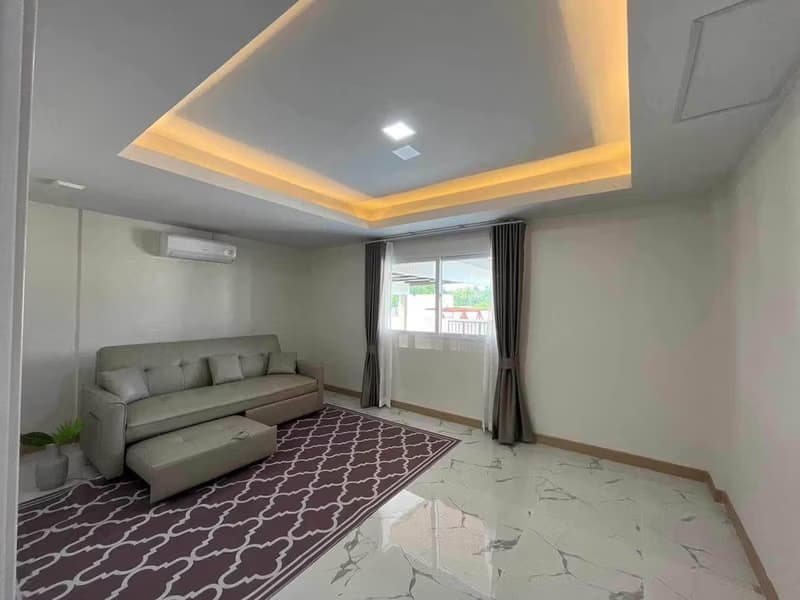 5 Bed House for Rent in Doi Saket