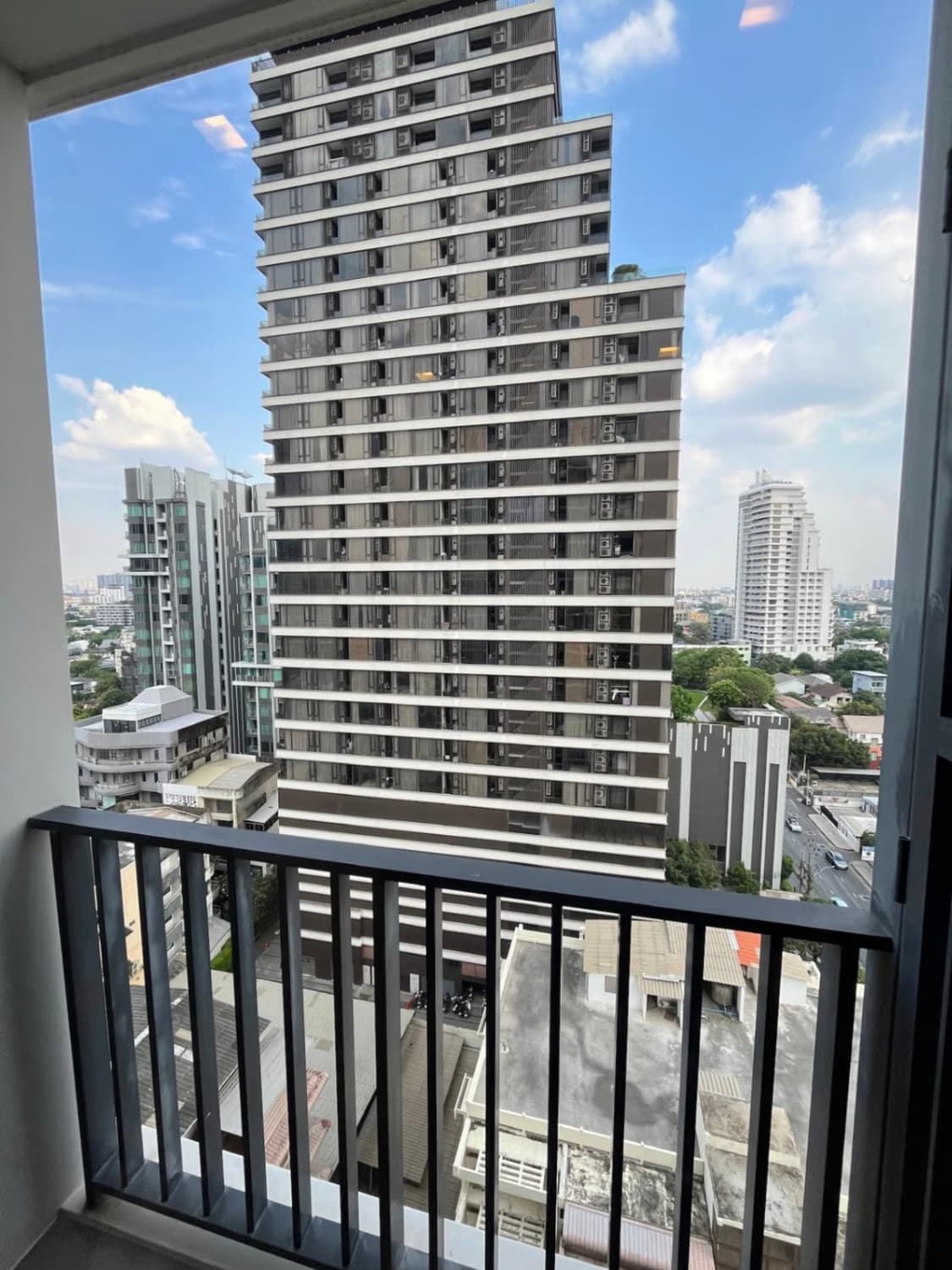 1 Bed Condo for Rent in Watthana - Image 9