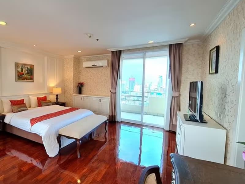 4 Bedroom Condo