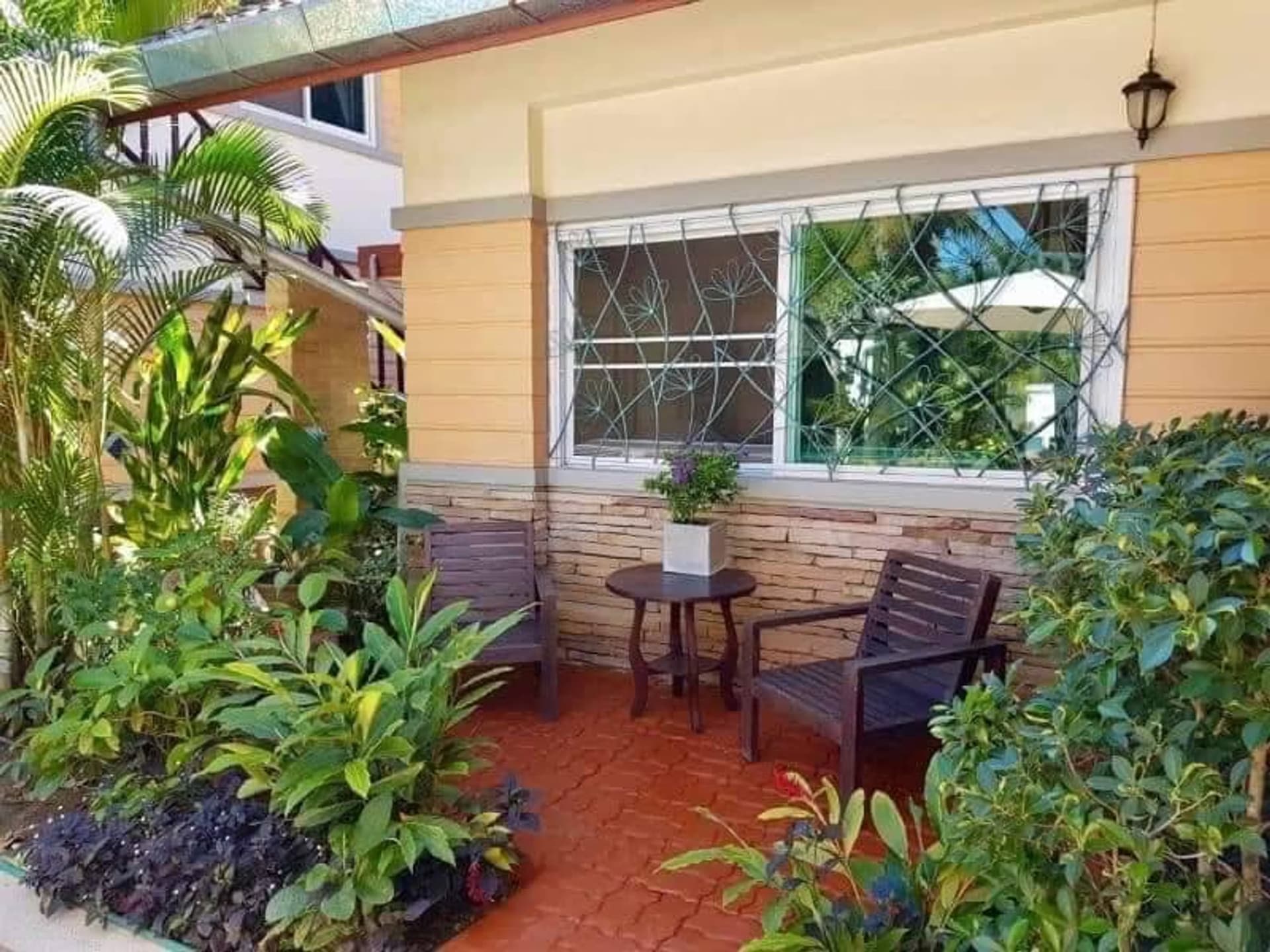 10 Bed House for Rent and Sale in San Sai - Image 4