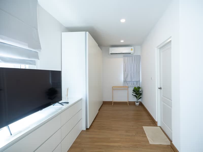 House for  Sale w/Tenant, Rented in Centro Bangna-Wongwean