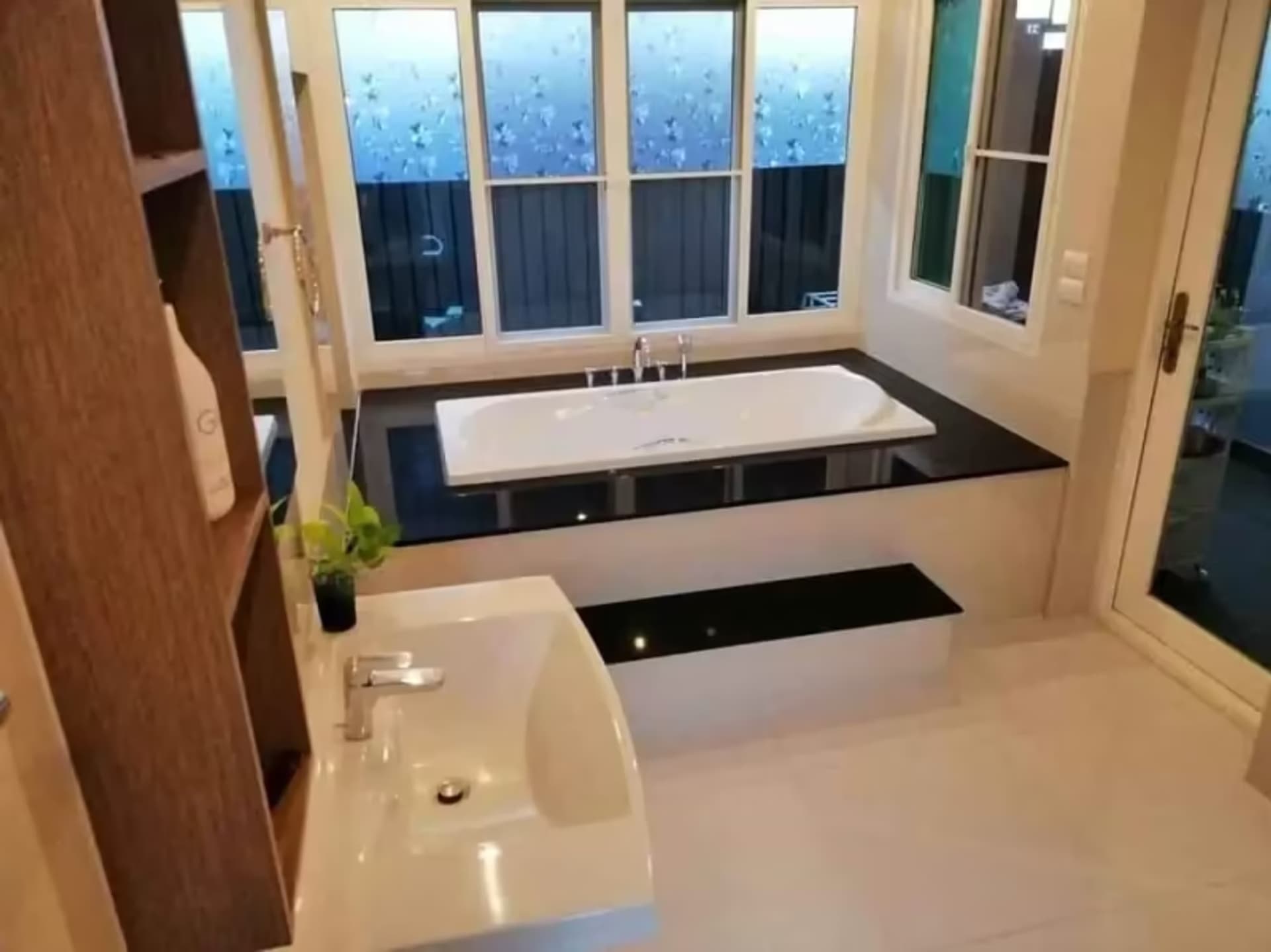 3 Bedroom House - Image 11