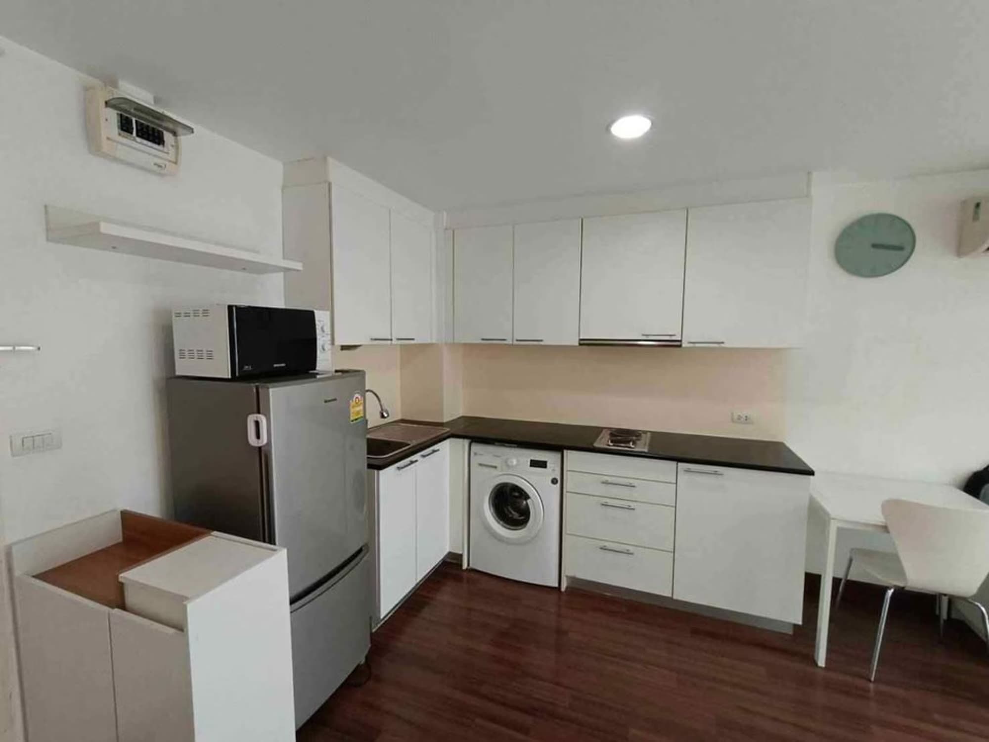 Condo for Sale at D65 Condominium - Image 3